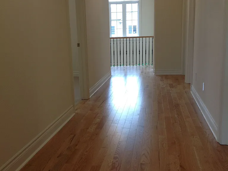 64 Cayton Cres — Photo 10