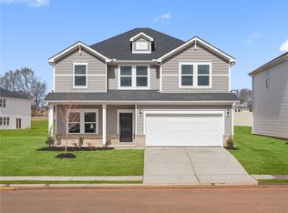1673 Erindale Dr, Wellford, SC 29385