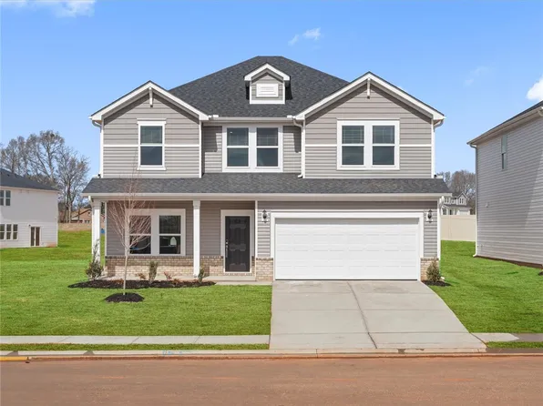 1673 Erindale Dr, Wellford, SC 29385