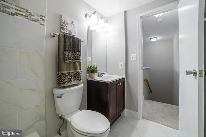 2nd floor bath