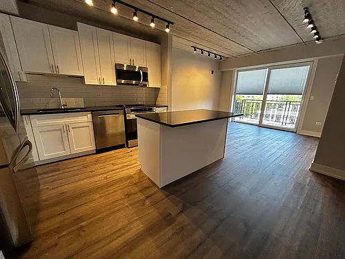 Floor plan 952-609