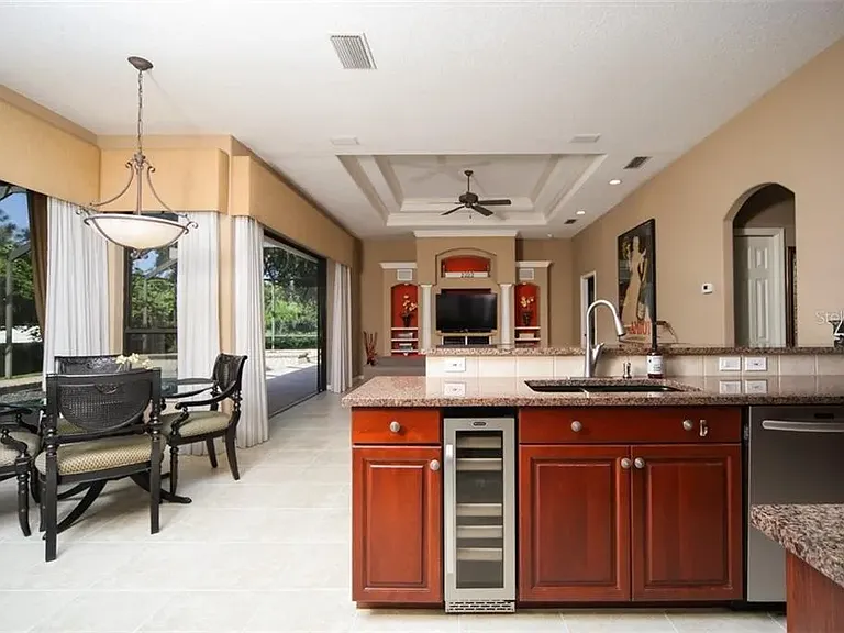 8612 Woodbriar Dr — Photo 14
