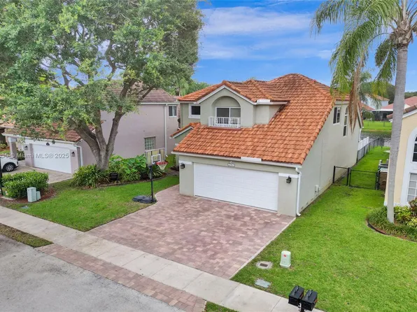 2791 Oak Park Cir, Davie, FL 33328