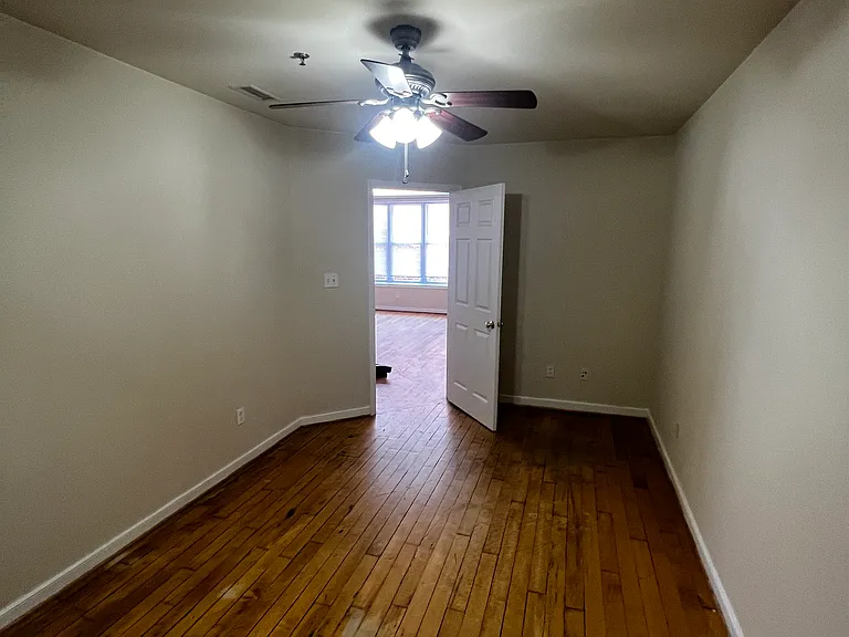 803 W Broad St #1 — Photo 9