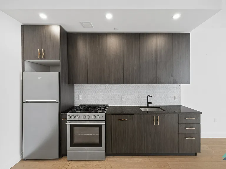 875 4th Ave #819 — Photo 3