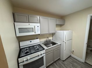 8 Line St #E, Charleston, SC 29403