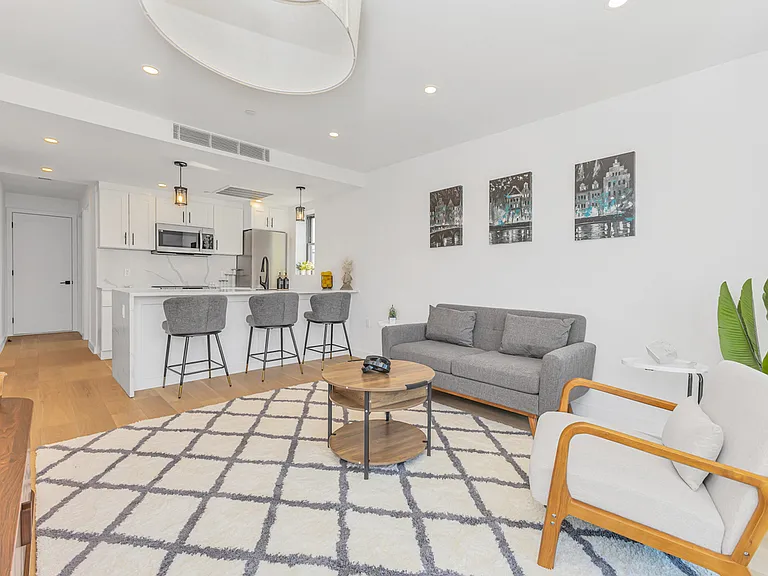 21-10 31st Ave #6R — Photo 5