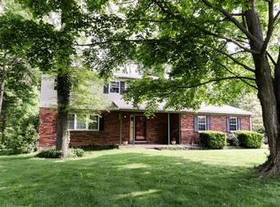7986 Woody Hollow Dr, West Chester, OH 45241