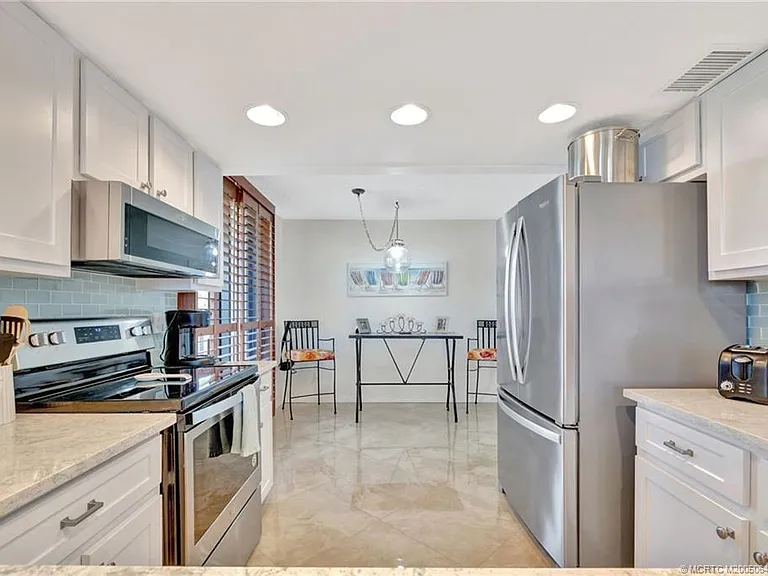 10000 S Ocean Dr #206 — Photo 19