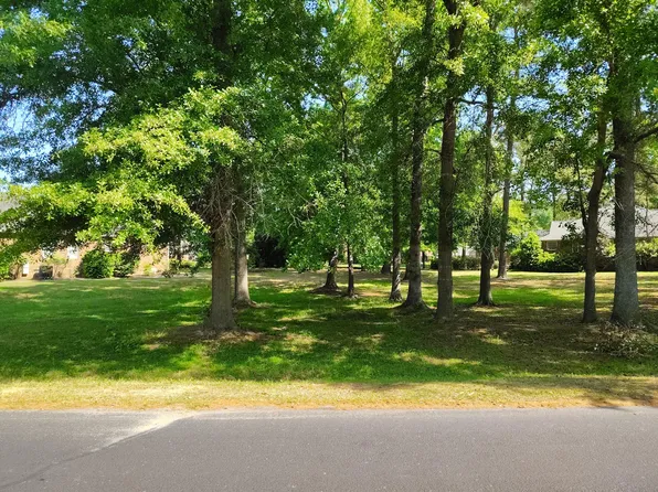 218 Ridge Lake Dr, Manning, SC 29102
