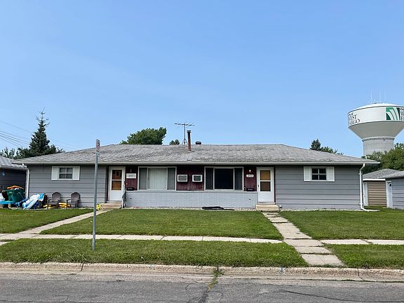 3rd image of 202 6th St W