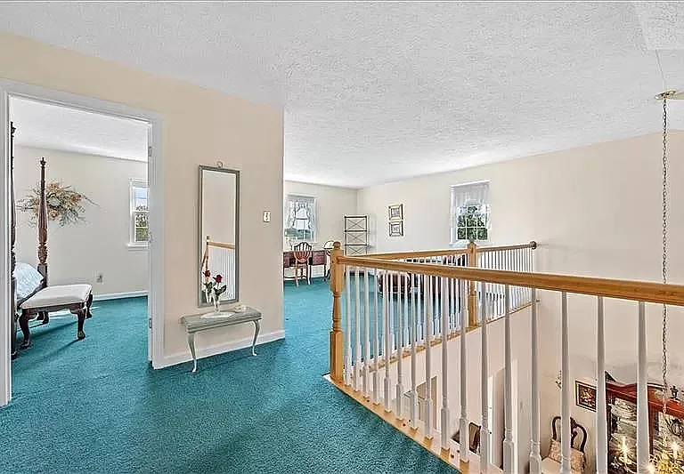 103 Paddock Ln — Photo 16