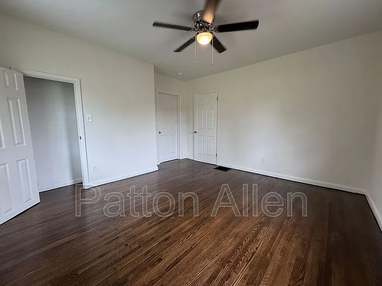 184 Pennsylvania Ave — Photo 14