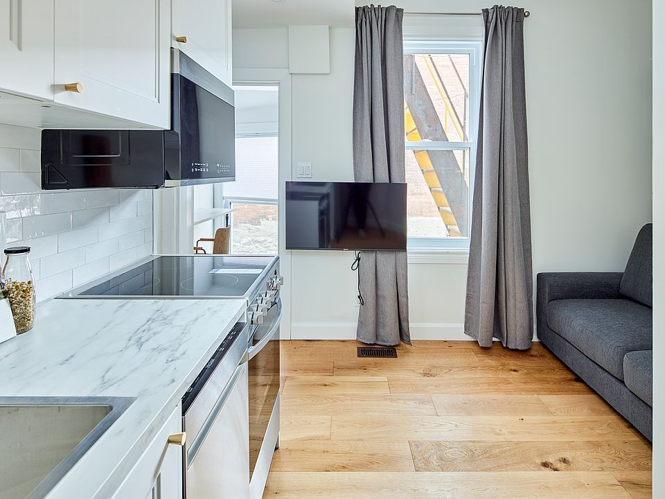 1st image of 327 Catherine St #772258
