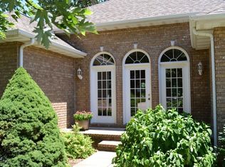 2232 S Celebration Ave, Springfield, MO 65809