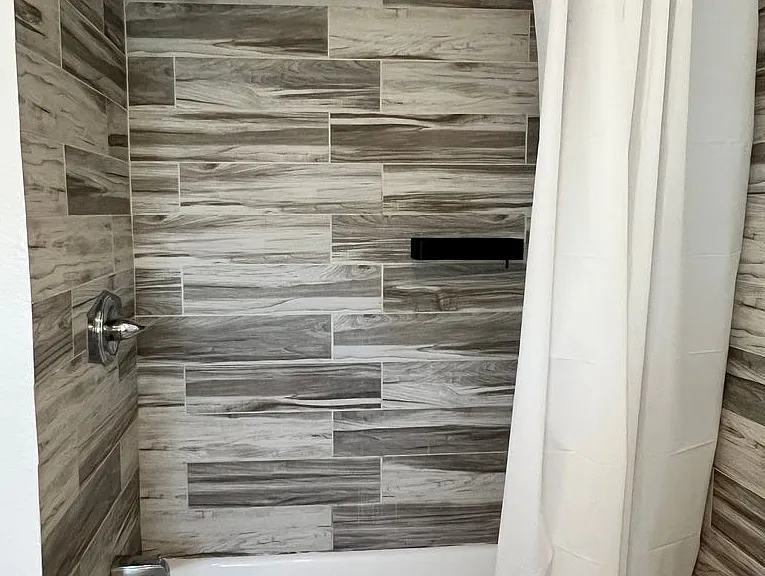 4172 S Hobart Blvd — Photo 9