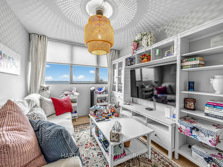 1333 Bloor St #2409 — Photo 14