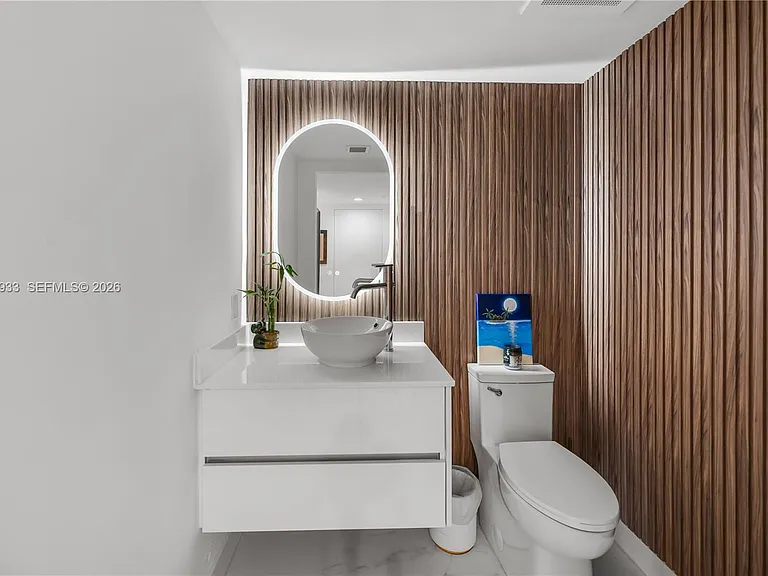 665 NE 25th St #1503 — Photo 16