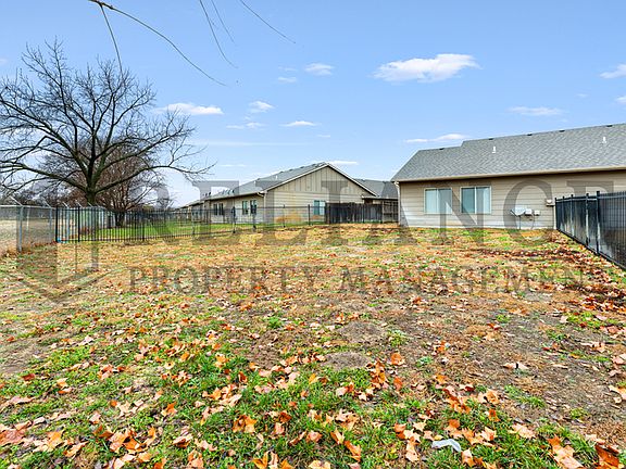 4th image of 3413 E Aster St