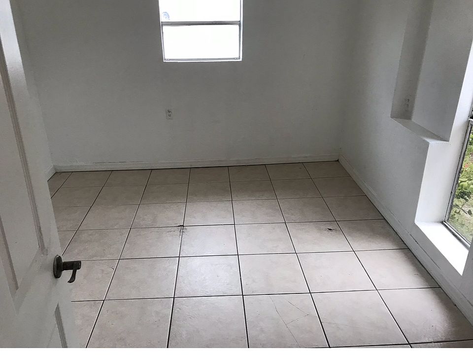 1st image of 540 S Eucalyptus St #B