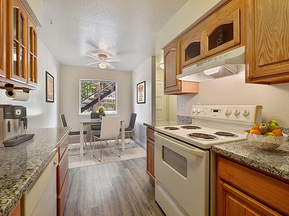 3rd image of 3801 Blackford Ave #9