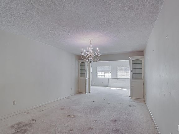 5th image of 205 Haggin St