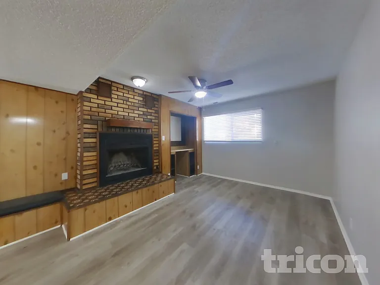 1725 Hiawatha Dr NE — Photo 16