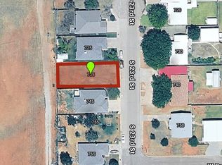 735 S 23rd St, Slaton, TX 79364