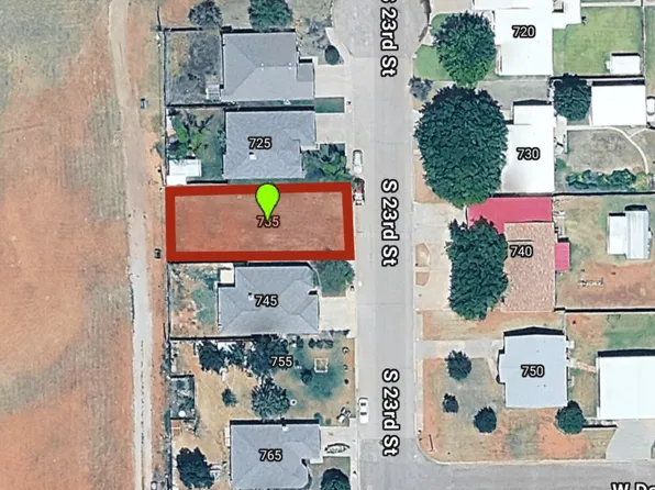 735 S 23rd St, Slaton, TX 79364