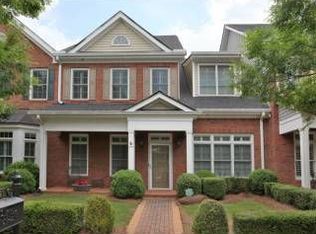 8020 Parker Pl, Roswell, GA 30076