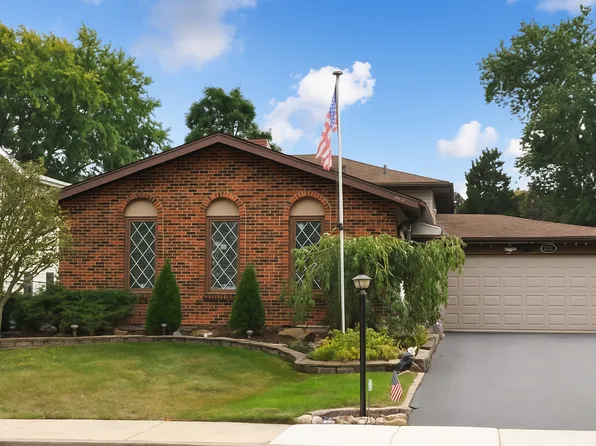 727 W Sable Dr, Addison, IL 60101