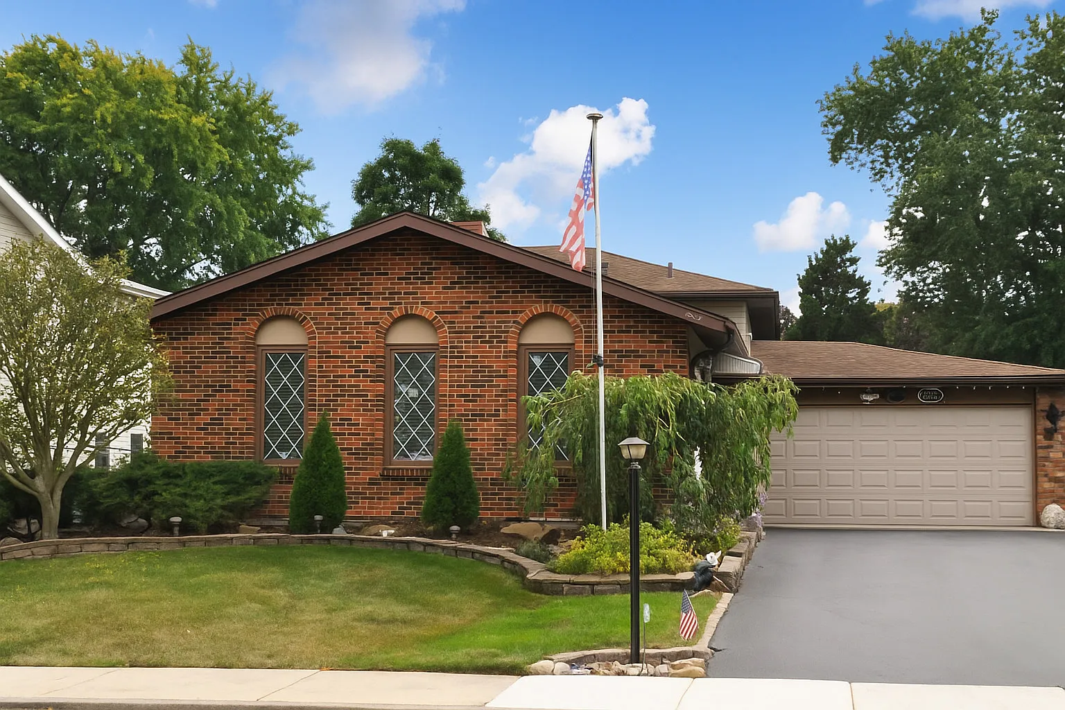 727 W Sable Dr photo 1