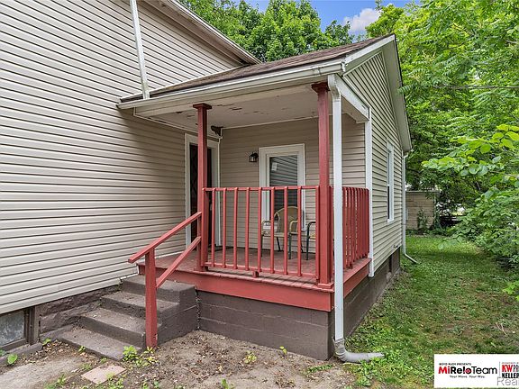 3rd image of 848 Caton Ave