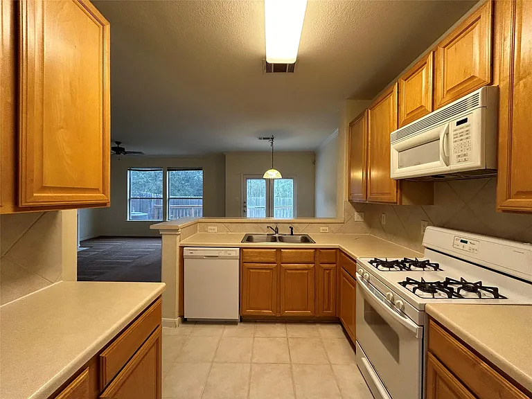 4620 W William Cannon Dr #5 — Photo 8