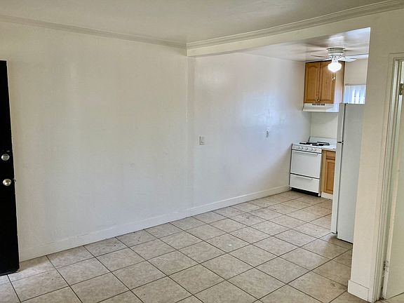 5th image of 1239 Hornblend St #7