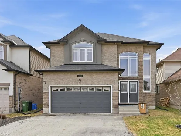 1334 Upper Paradise Rd, Hamilton, ON L9B 0C3