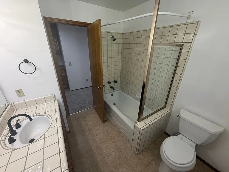 11674 Prospect Hill Dr — Photo 29