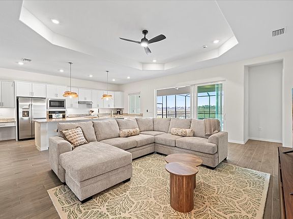 4th image of 15315 River Birch Ct