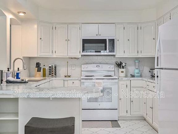 3rd image of 2518 Woolworth Ave APT 1