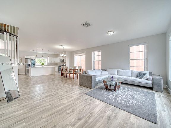 4th image of 15261 SW 108th Ter