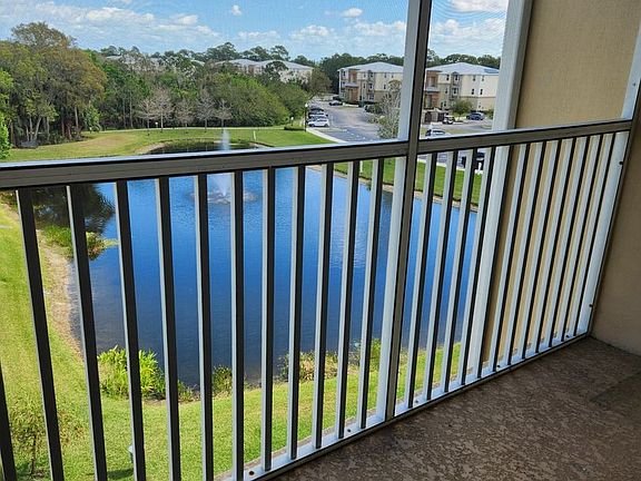 3rd image of 1576 Peregrine Cir Unit 410