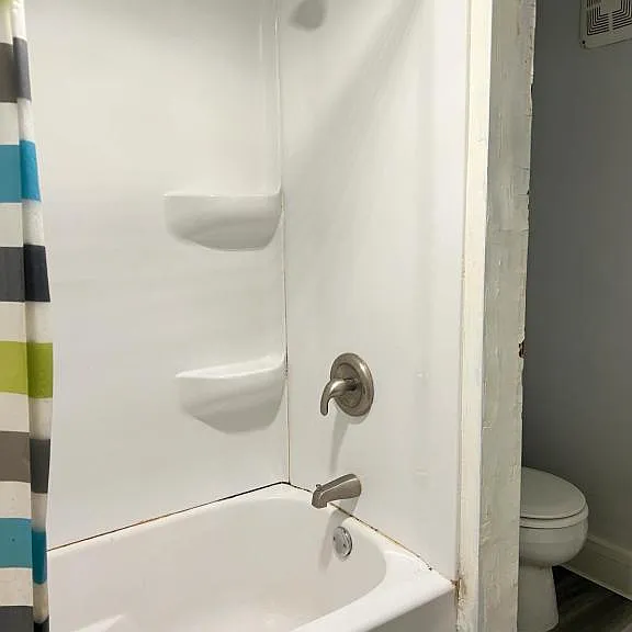 241 N Sandusky St #6 — Photo 5