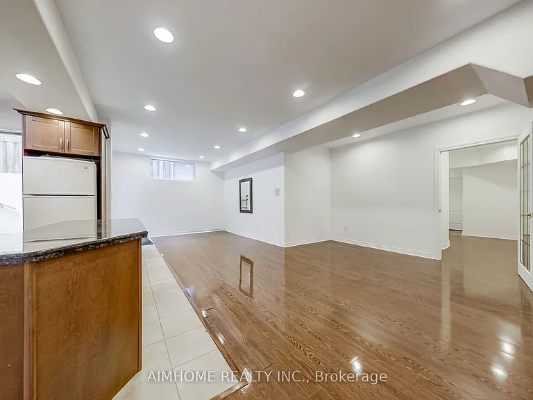 248 Dunview Ave #L — Photo 7