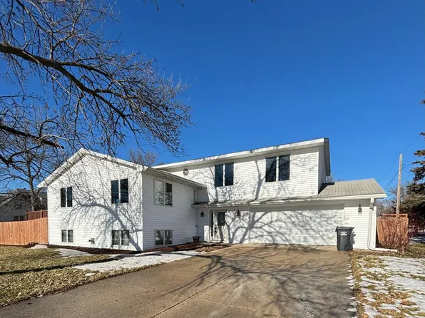 602 W 8th St, Morris, MN 56267