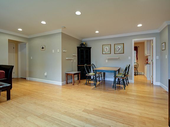 3rd image of 12 Lakeside Dr #12B