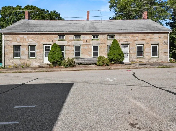 21-23 Market St, Webster, MA 01570