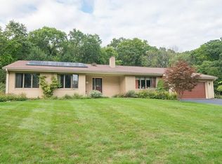 130 Sagamore Rd, Seekonk, MA 02771