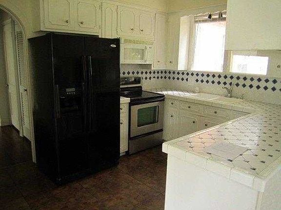 5th image of 4540 Alamosa St