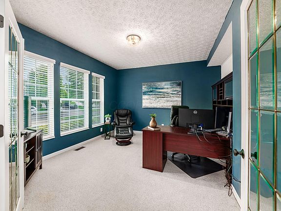 3rd image of 2007 Parklawn Dr