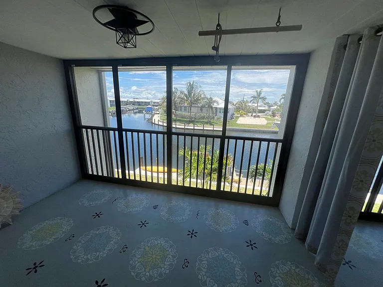 1433 Mediterranean Dr #E — Photo 16